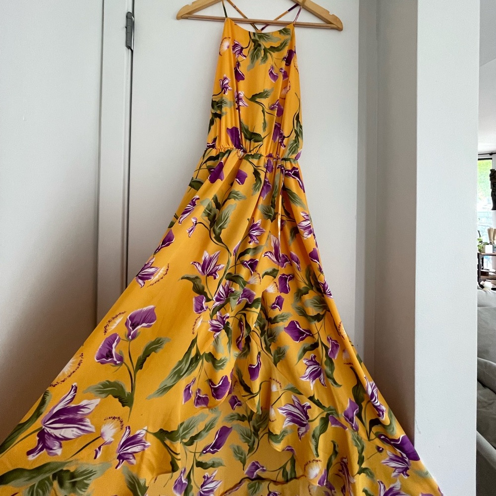 Stunning high-low flowy yellow dress